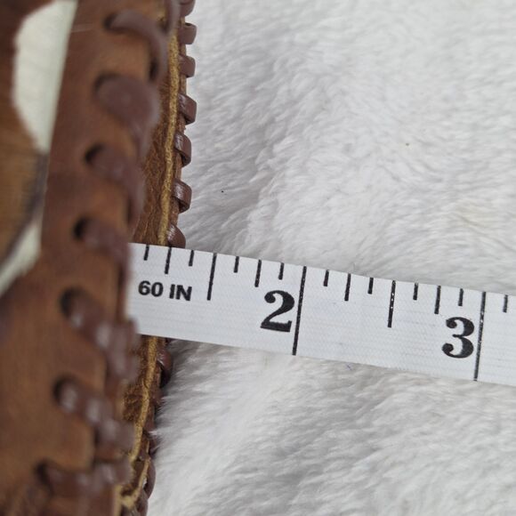 Leather Cowhide Western Cuff Bracelet Floral Medallion Snap Closure 8 Inch Boho - Picture 10 of 10